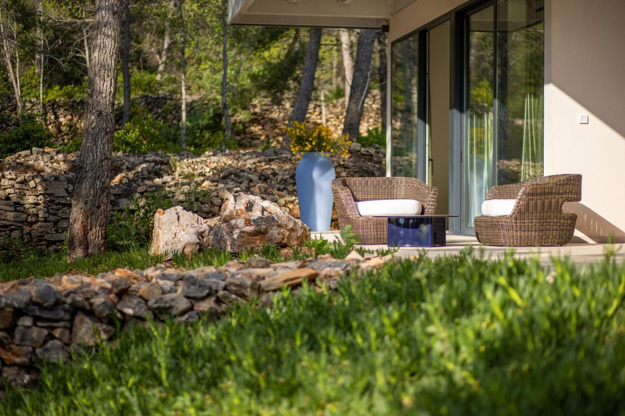 Vila Secluded Hvar 4 Bedrooms Kucno Drvo Short Walk To Modern Stylish Private *
